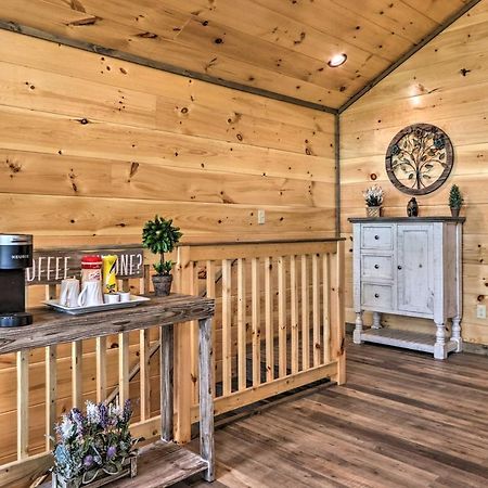 Modern Cabin With Hot Tub And Game Room In Gatlinburg! Zewnętrze zdjęcie
