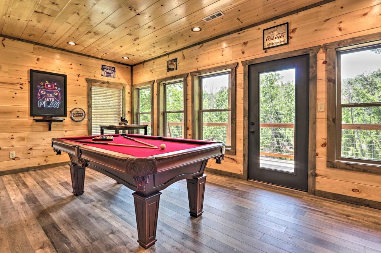 Modern Cabin With Hot Tub And Game Room In Gatlinburg! Zewnętrze zdjęcie