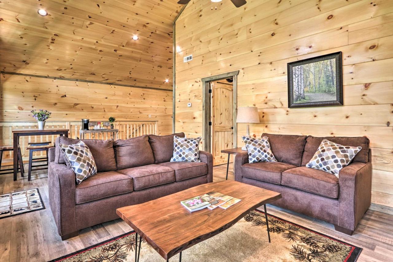 Modern Cabin With Hot Tub And Game Room In Gatlinburg! Zewnętrze zdjęcie