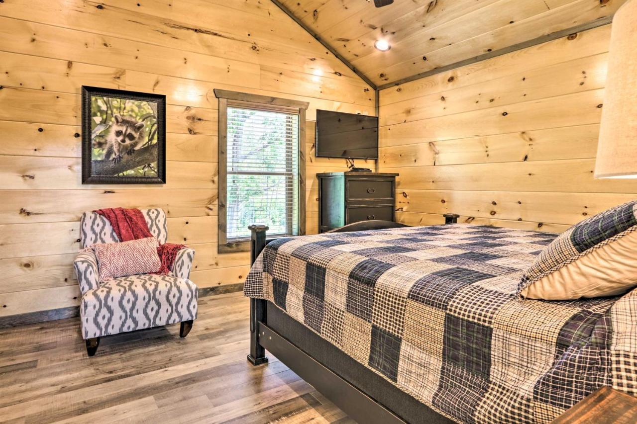 Modern Cabin With Hot Tub And Game Room In Gatlinburg! Zewnętrze zdjęcie