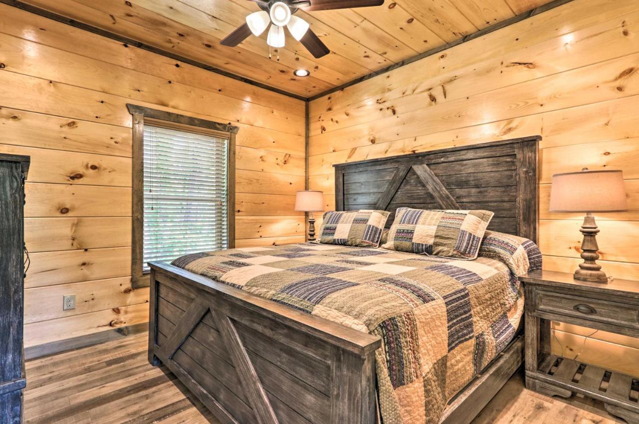 Modern Cabin With Hot Tub And Game Room In Gatlinburg! Zewnętrze zdjęcie
